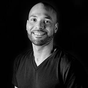 iconic live show and entertainment dragone