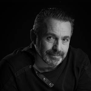 iconic live show and entertainment dragone