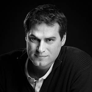 iconic live show and entertainment dragone