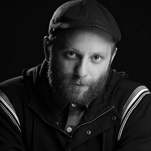 iconic live show and entertainment dragone